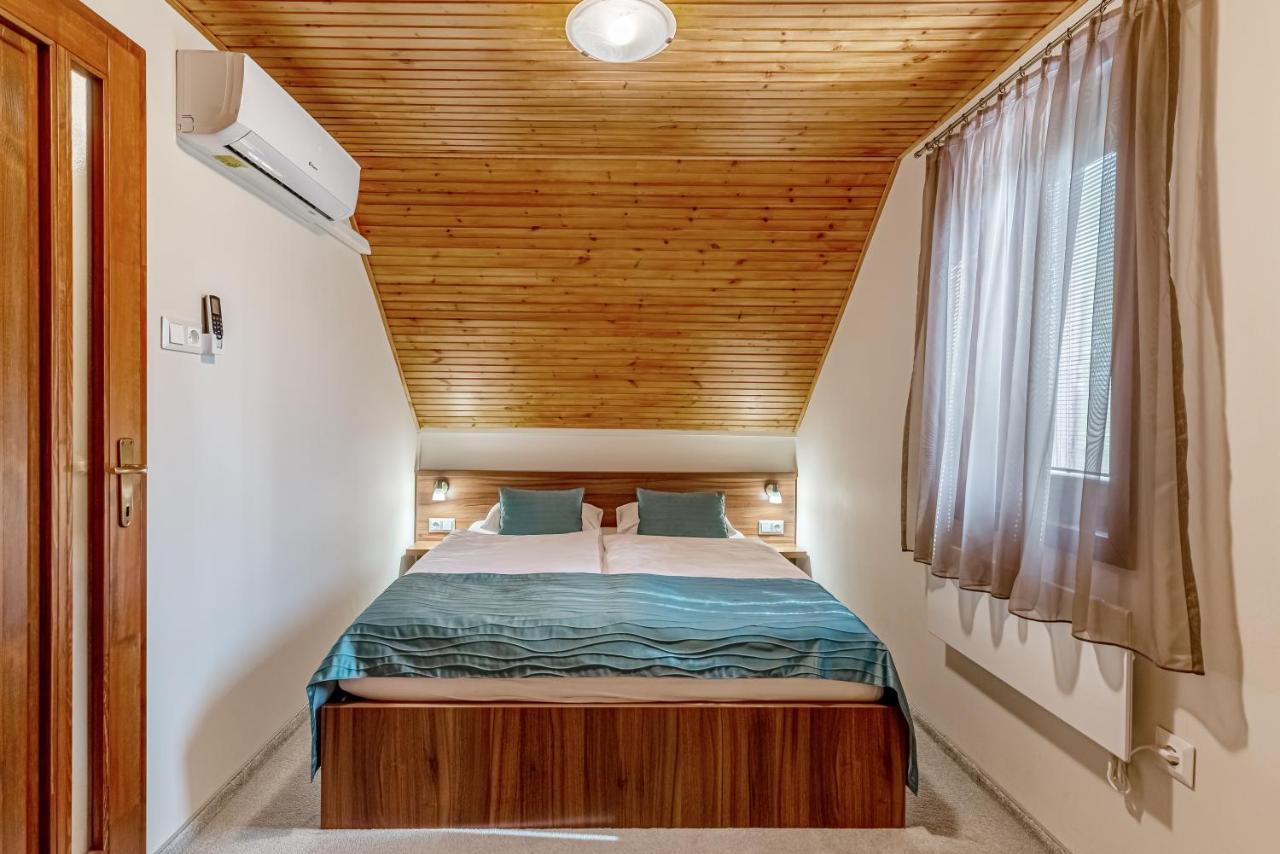 Pósteleki Vendégház-Nyugalom Szigetei Gyula Exterior foto